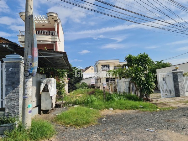 Đất mặt tiền ql1a phường Ninh Hà( phường Hòa Thắng mới) tỉnh Khánh Hoà. 
Diện tích 212m2 ngang