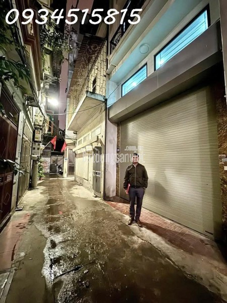 Bán nhà Đê La Thành dân xây, 31m 5 tầng 9,9tir- trung tâm kết nối khu vực Đống Đa