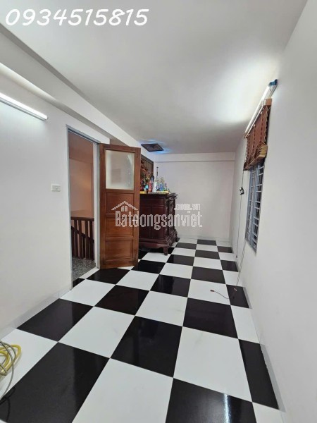 Bán nhà Đê La Thành dân xây, 31m 5 tầng 9,9tir- trung tâm kết nối khu vực Đống Đa