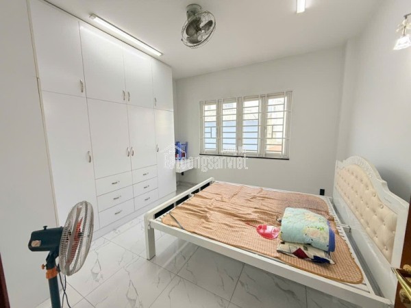 Bán nhà đường  Hồ Văn Tư, Trường Thọ, Thủ Đức. DT 64 m2, 4 tầng, SH. Giá 7.9 tỷ. LH: 0933125879