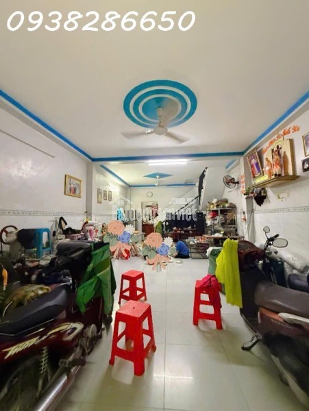 Cần Bán - Nguyễn Văn Quá - Đông Hưng Thuận Q12 - Nhà 2 Tầng,


 Dt: ( 4,4,m x 28m ), Diện Tích sổ: