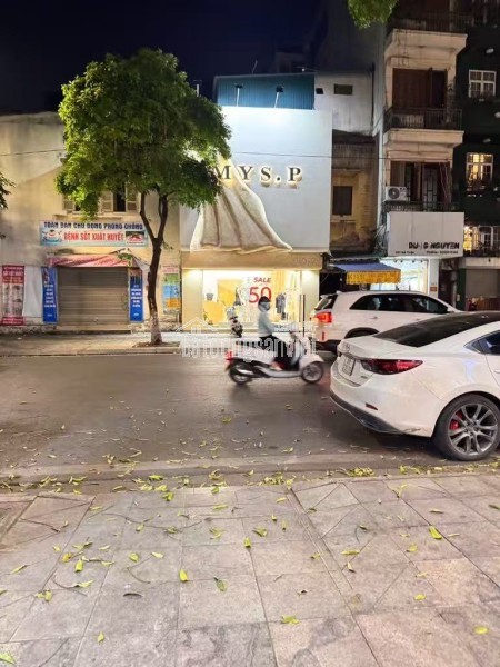 CĂN NHÀ BIỆT THỰ MẶT PHỐ BÀ TRIỆU TẦNG 3 +4 TRUNG TÂM QUẬN HAI BÀ TRƯNG - HÀNG XÓM VINCOM BÀ TRIỆU