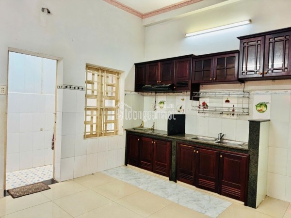 Bán nhà đường Tân Hoà 2, Hiệp Phú. Q9, TP HCM. DT 75 m2,  3 tầng, 4PN, SH. Giá  5.6 tỷ