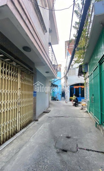 Chính Chủ Bán Nhà Mặt Tiền Đường Trần Hưng Đạo Quận Tân Phú - DTSD 294m2 Giá Tốt
