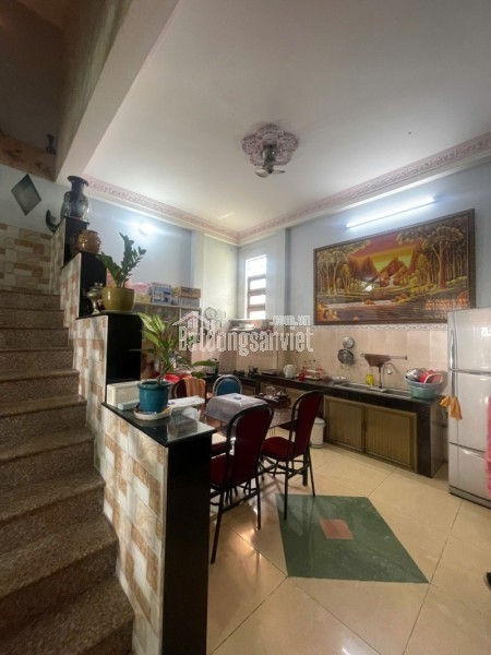 Bán nhà Thủ Đức, Linh Đông, đường số  24. DT 52m2, 4 tầng, 4PN, SH, giá 6.68  tỷ.