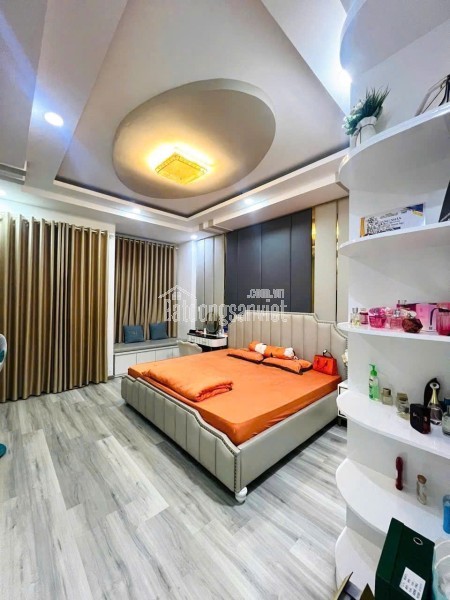 Bán nhà 70M² - 4 TẦNG Ô TÔ NGỦ TRONG NHÀ gần chợ Hạnh Thông Tây giá 6.x tỷ TL