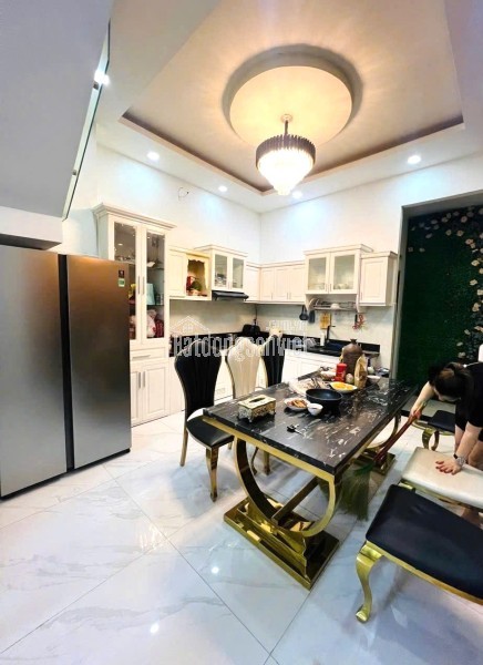 Bán nhà 70M² - 4 TẦNG Ô TÔ NGỦ TRONG NHÀ gần chợ Hạnh Thông Tây giá 6.x tỷ TL