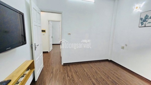 🏡 HÀNG HIẾM – Dương Văn Bé – 43m – 5 Tầng – Thang Máy – Lô Góc – Ô Tô VF3 Đỗ Cửa - 12.x Tỷ