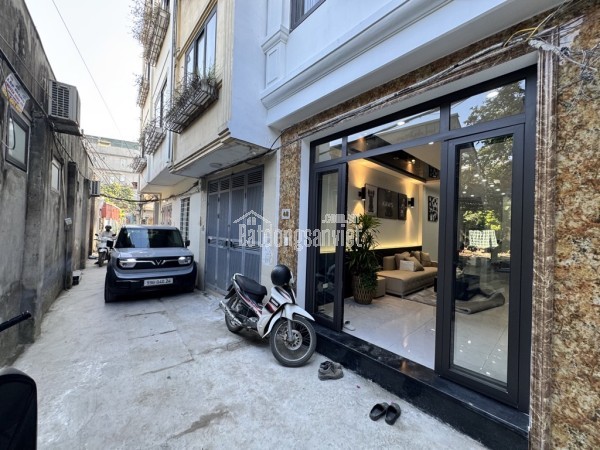 🏡 HÀNG HIẾM – Dương Văn Bé – 43m – 5 Tầng – Thang Máy – Lô Góc – Ô Tô VF3 Đỗ Cửa - 12.x Tỷ