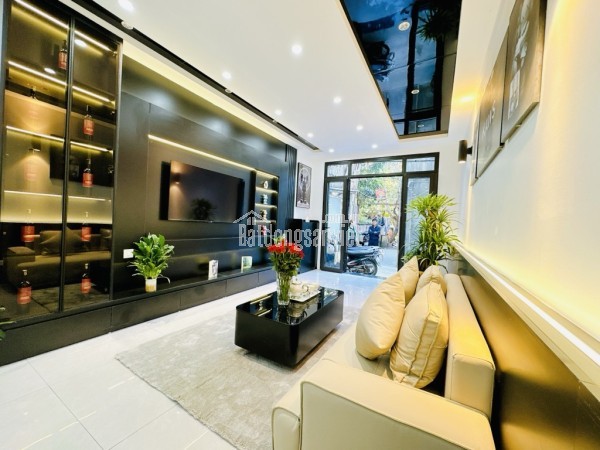 🏡 HÀNG HIẾM – Dương Văn Bé – 43m – 5 Tầng – Thang Máy – Lô Góc – Ô Tô VF3 Đỗ Cửa - 12.x Tỷ