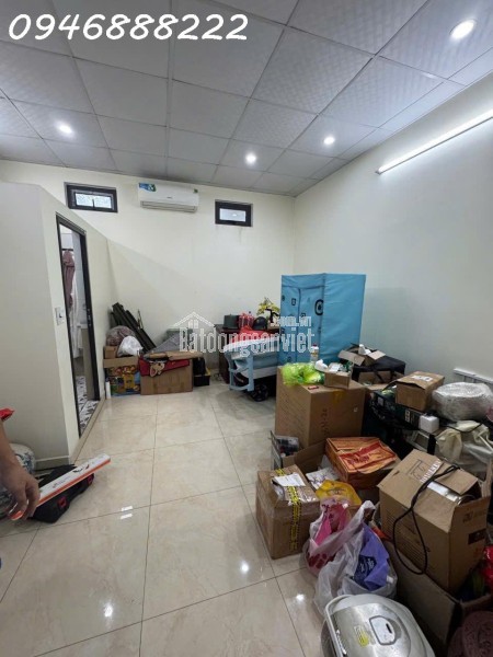 Bán nhà 2 tầng mặt đường Hoàng Ngọc Phách - Quán Nam vị trí cực đẹp