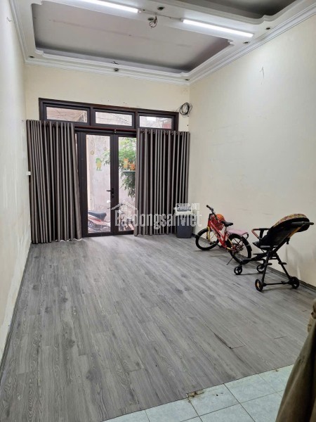 Chính chủ cần cho thuê nhà 4 tầng mặt tiền 233A Nguyễn văn cừ, Phường Bồ Đề, Quận Long Biên, Hà Nội