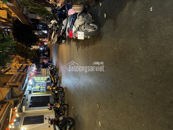 Bán nhà phân lô VIP phố Quan Nhân – ô tô tránh – 2 mặt thoáng – 4 tầng – giá 17.5 tỷ