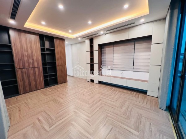 Trung Yên xe con tránh hoạt động, vỉa hè ngõ thông, 60m, 28 Tỷ, trước mặt 5m