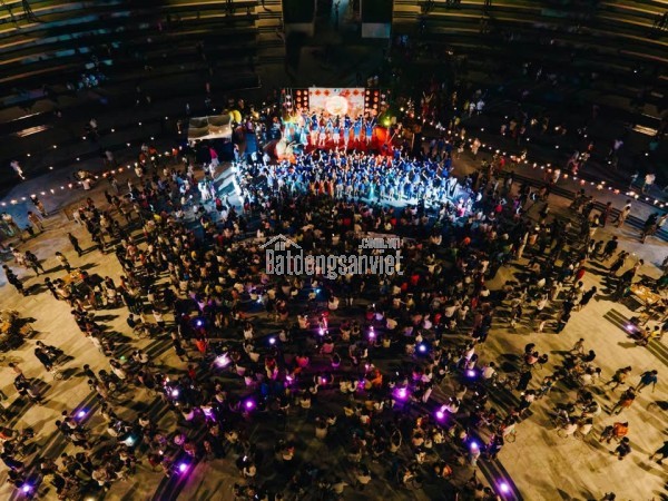 BÁN LÔ ĐẤT ĐẸP - KẸP VỆT CÂY XANH PHÂN KHU V6 - FPT CITY ĐÀ NẴNG