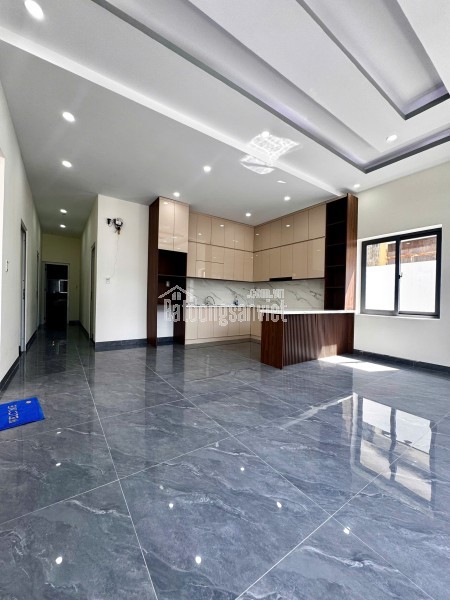 Nhà căn góc phường Tây Nha Trang  cách 23/10 50m đường ô tô tận nơi đối diện trường Mầm non Vĩnh