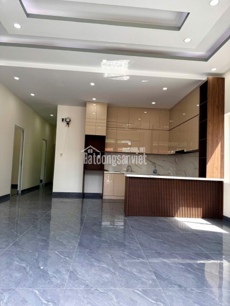 Nhà căn góc phường Tây Nha Trang  cách 23/10 50m đường ô tô tận nơi đối diện trường Mầm non Vĩnh