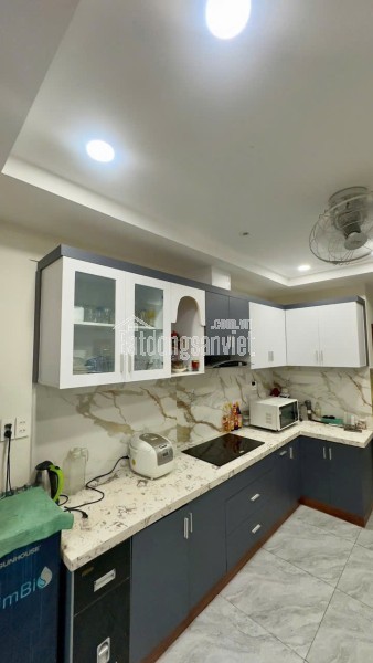 Cho thuê phòng đẹp,sạch sẽ,an ninh,nội thất đầy đủ ngay trung tâm Q1