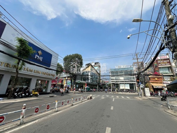 Vị trí siêu đẹp view GÓC ngang 6m 150m2 4 lầu mặt tiền KD Lê Văn Thọ ngay Làng Hoa 31 tỷ.