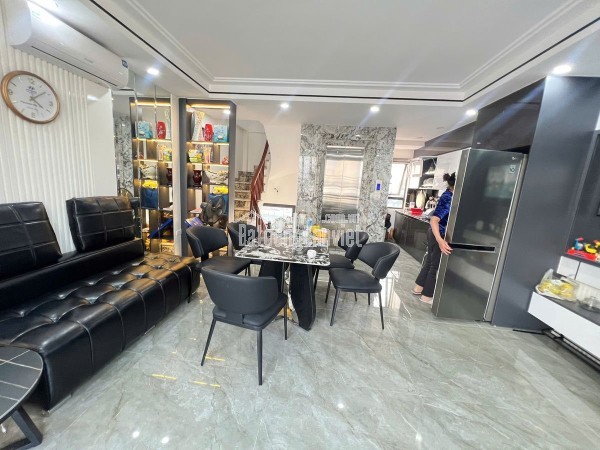 PHÂN LÔ QUÂN ĐỘI PHÚC ĐỒNG 40M2, 6T, MT5M, VỈA HÈ, KINH DOANH - NHỈNH 1X TỶ