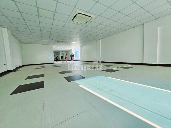 PHÂN LÔ QUÂN ĐỘI PHÚC ĐỒNG 40M2, 6T, MT5M, VỈA HÈ, KINH DOANH - NHỈNH 1X TỶ