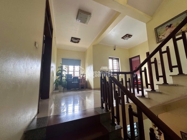 Bán nhà đẹp Mặt Phố Hoàng Như Tiếp- Lô Góc - Kinh Doanh- Via he 100m5 tầng nhỉnh 49 tỷ