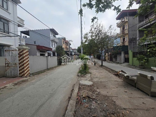 💥𝐇𝐀̀𝐍𝐆 𝐇𝐎T: 
⛺️Căn nhà rẻ nhất  Thanh Trì 

- 🚘🚘oto đỗ cửa. Cách 30m xe ô tô buýt