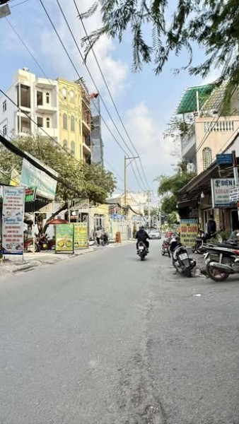 Nhà HXH Đường Cách Mạng Tháng 8 Phường 12 Quận 10 Cũ.