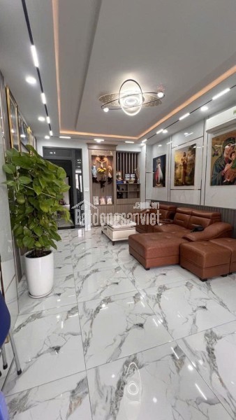 Bán CHDV ngang 7m 5 tầng đường 10m Lê Đức Thọ 105m2 17PN đi bộ đi chợ Căn Cứ chỉ 17.8 tỷ.