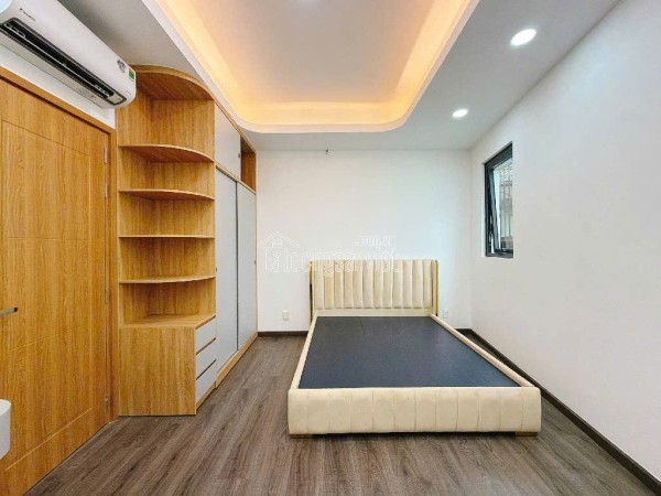 BÁN NHÀ SÁT MẶT TIỀN LÂM VĂN BỀN TÂN QUY Q7 
XE HƠI NGAY NHÀ CÓ 8 TỶ