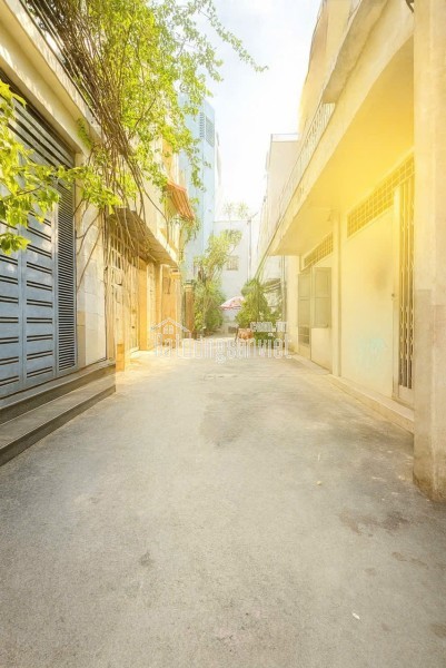 NHÀ SANG 6 TẦNG – HXH SÁT TRẦN VĂN QUANG – 8 PHÒNG – 7.98 TỶ