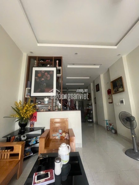 BÁN NHÀ ĐỨC GIANG LONG BIÊN,OTO ĐỖ CỬA,NGÕ THÔNG,2 THOÁNG,55M NHỈNH 8,3 TỶ