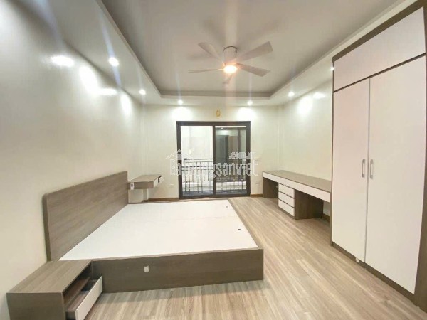 BÁN NHÀ ĐỨC GIANG LONG BIÊN,OTO ĐỖ CỬA,NGÕ THÔNG,2 THOÁNG,55M NHỈNH 8,3 TỶ