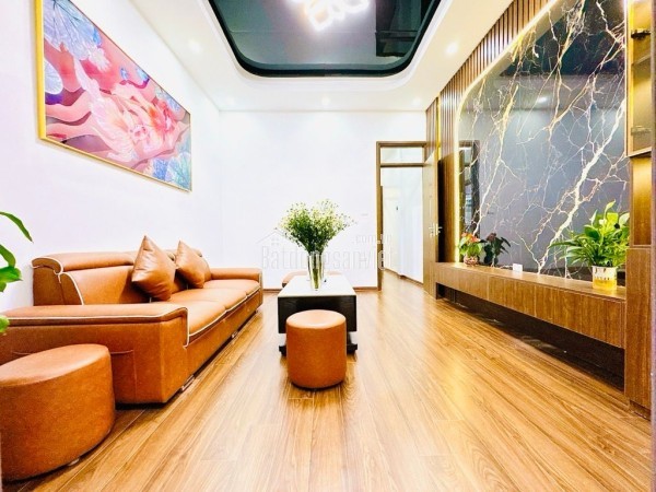 Bán nhà Trường Chinh, Đống Đa, Lô góc VF3 qua, kinh doanh, gần phố, 48m2, 14.96 tỷ(CTL)