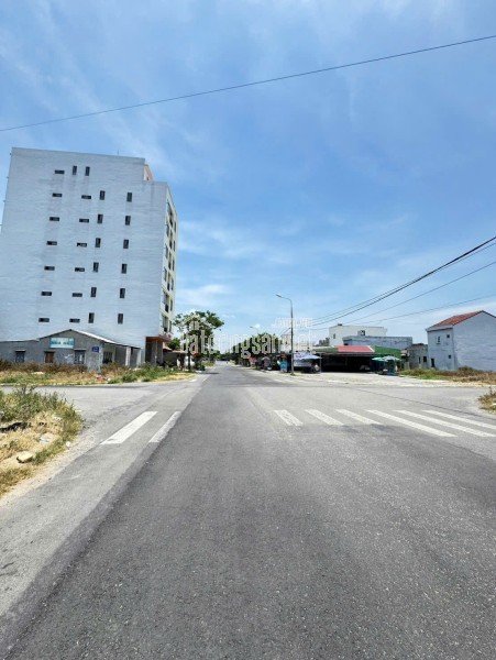 CHUYỂN NHƯỢNG LÔ ĐẤT NGÔ THÌ SĨ, NGANG 13M, TRỤC THÔNG BIỂN