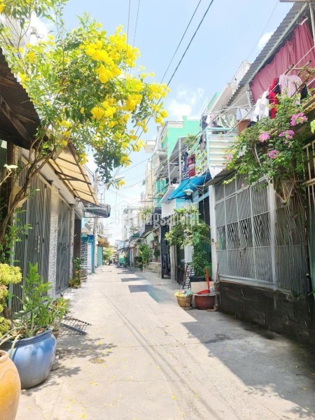 6.7 tỷ Nhà HXH tới nhà Hưng Phú P10Q8 full nội thất cao cấp