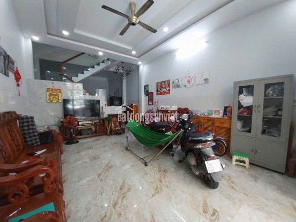 O1702 💖💖 Giảm 2.1tỷ! Nhà Mặt tiền Tân Chánh Hiệp 26 Q12, SHR, Nở hậu, Đ.9m, 3 tầng, 4.6x30m, 8.x