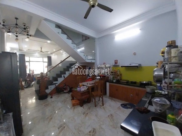 O1702 💖💖 Giảm 2.1tỷ! Nhà Mặt tiền Tân Chánh Hiệp 26 Q12, SHR, Nở hậu, Đ.9m, 3 tầng, 4.6x30m, 8.x