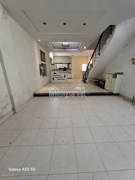 Cho thuê nhà nguyên căn mới ngõ 299 Hoàng Mai.50m², 5 tầng + 1 tum, 19 Triệu