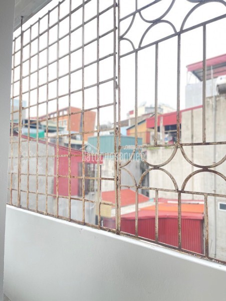 Cho thuê nhà ngõ Đặng Tiến Đông, 45m² x 4 tầng, 3 ngủ, 4 vệ sinh, giá 14 triệu