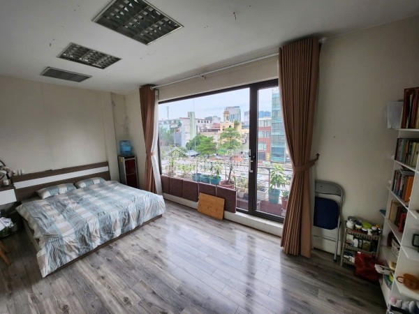 Nhà lô góc Mặt phố Tây Sơn mặt tiền khủng Kinh doanh Đa dạng Gara ô tô