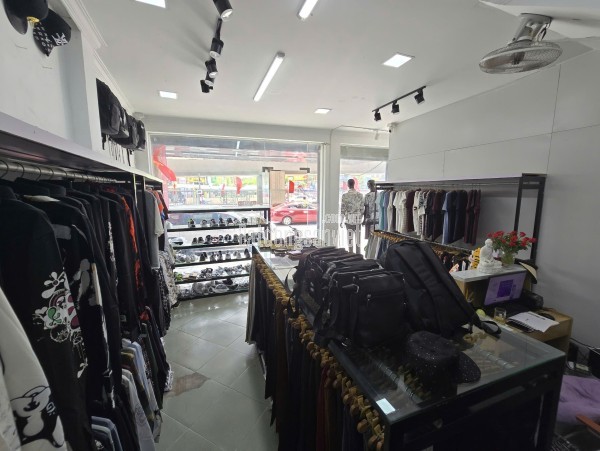 Nhà lô góc Mặt phố Tây Sơn mặt tiền khủng Kinh doanh Đa dạng Gara ô tô