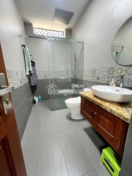 SIÊU PHẨM NHÀ SÁT KHO XĂNG DẦU - KIÊN CỐ - 81M2 8.X TỶ