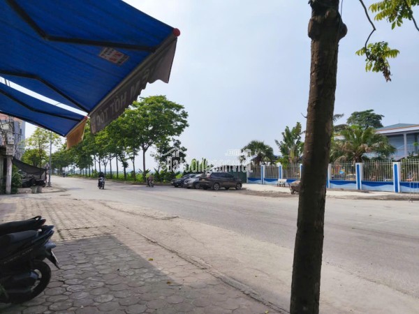 🚘🚘🚘🚘MẢNH ĐẤT NẰM GIỮA KHU ĐÔ THỊ ĐẠI ÁNG. Ô TÔ ĐỖ CỬA NGAY GẦN HỒ🚘🚘🚘