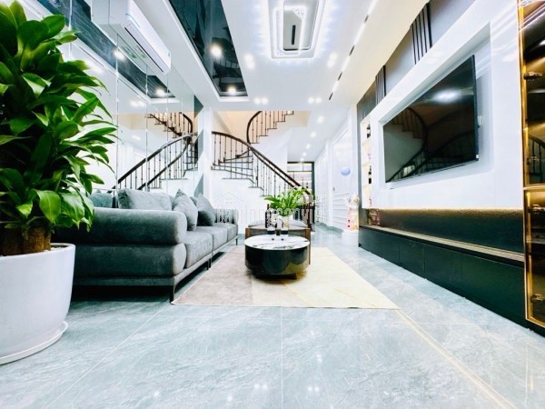 bán nhà quán thánh ba đình 22m x4 tầng 6,9 tỷ lô góc,3 nhà ra phố