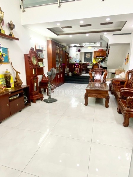 Nhà chính chủ gửi bán 1 sẹc Đ.số 30 HXT 93m2 5 tầng mới DT 20 triệu gần chợ hơn 9 tỷ