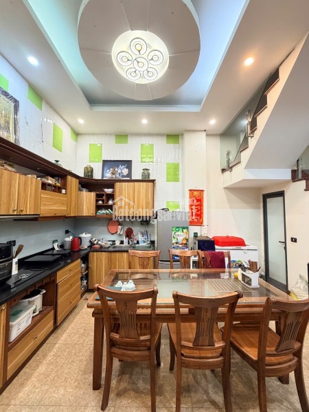 Hiếm! Chỉ 308 triệu/m có ngay nhà ngõ 94 Ngọc Khánh 48m 4 tầng mặt tiền 5.2m ở sướng giá 14.8 tỷ