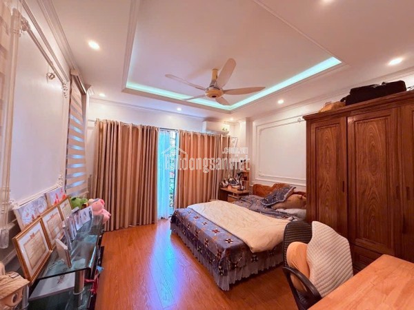 BÁN NHÀ NGUYỄN VĂN CỪ LONG BIÊN,OTO ĐỖ CỬA,THOÁNG SÁNG,DÂN XÂY,52M NHỈNH 11 TỶ