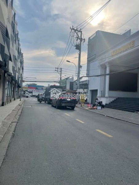 Bán đất mặt tiền 8000m giá 12 triệu/m2 Đường Tỉnh Lộ 15