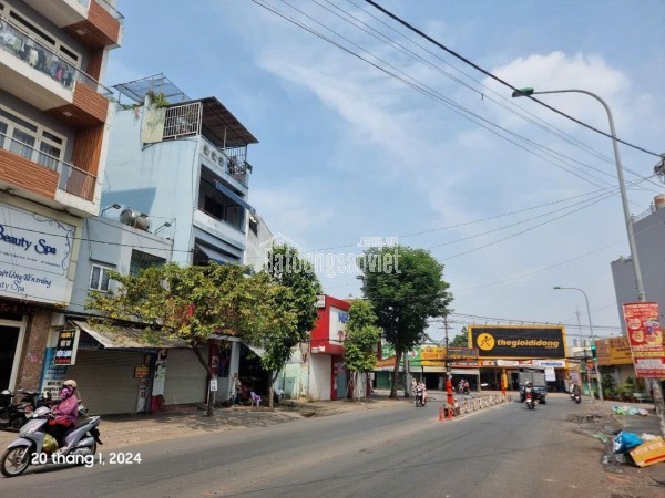 Bán đất mặt tiền 8000m giá 12 triệu/m2 Đường Tỉnh Lộ 15